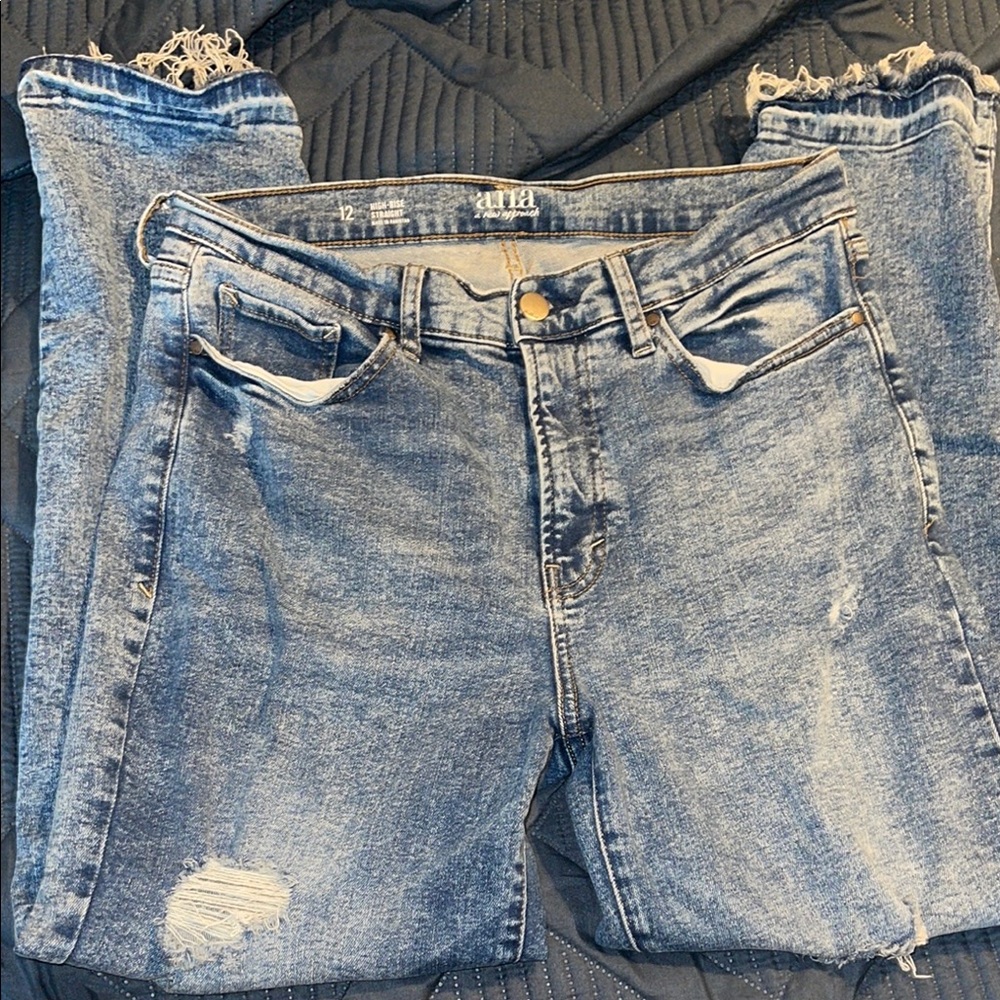 a.n.a Blue Ankle Cropped Jeans with Vintage Distressed Look